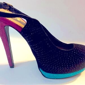 Women’s Size 8  rhinestone heel